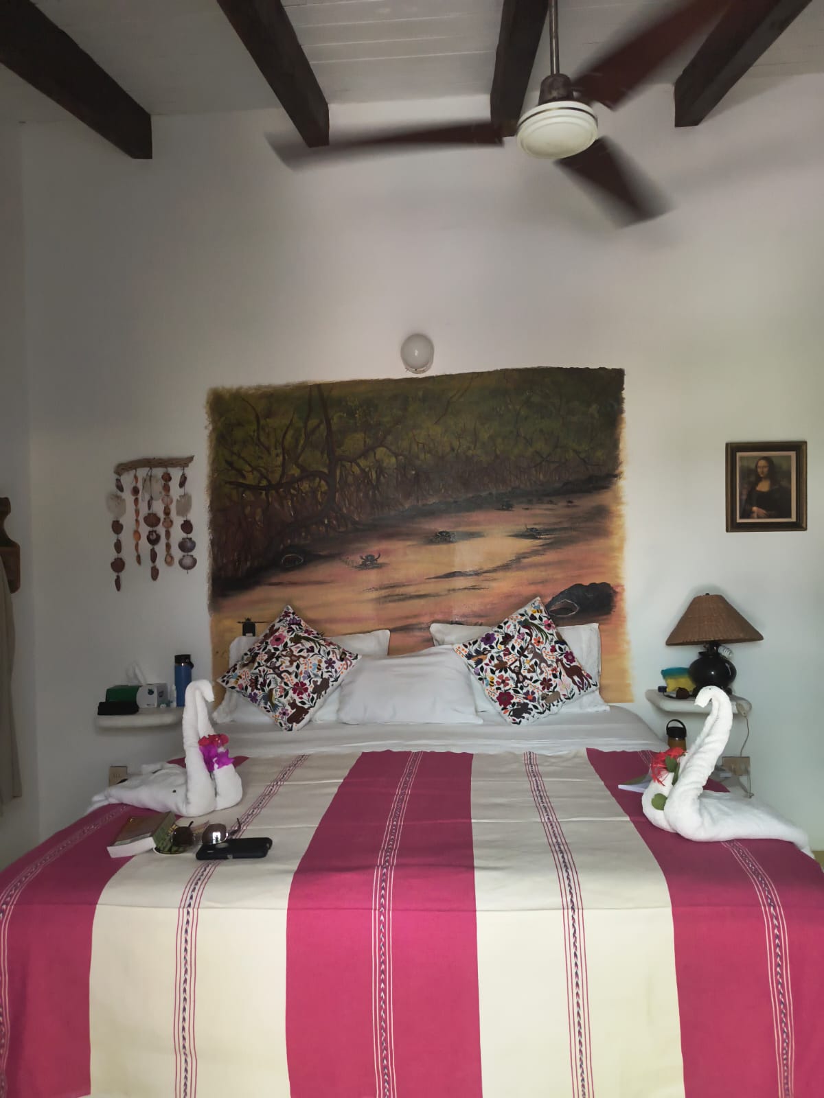 Cangrejo room main bed view