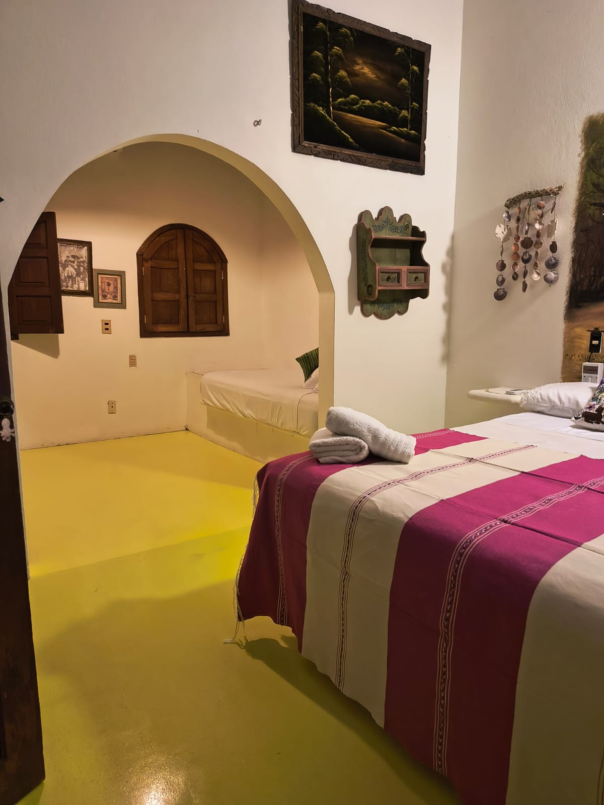 Cangrejo room wide angle