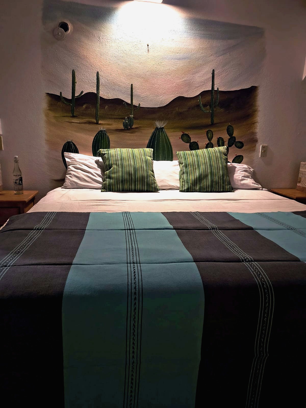 Nopalera room alternate bed view