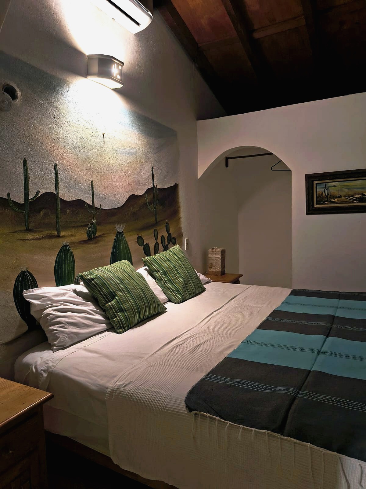 Nopalera room mural angle