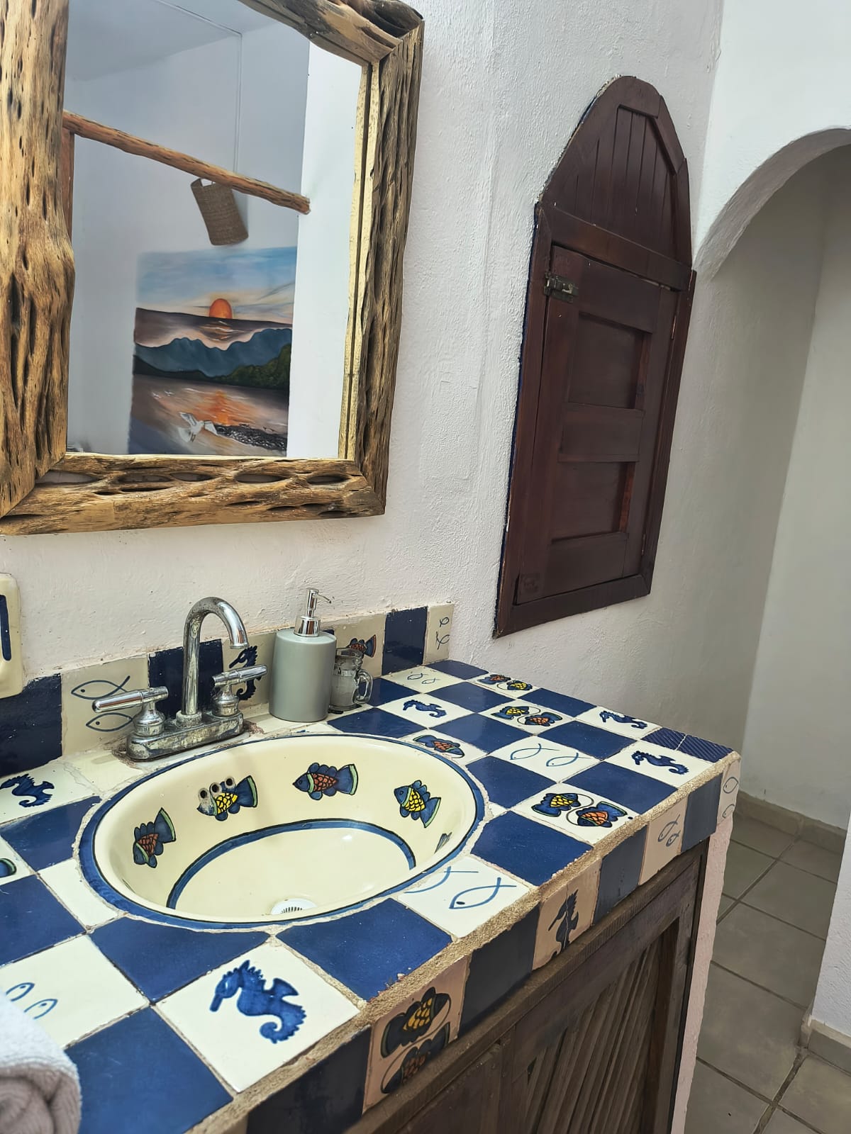 Sol room sink detail